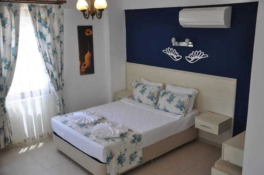 Lacivert Boutique Hotel - Image 1