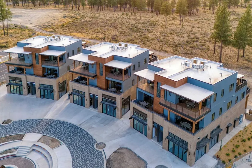 2 Units Minutes to Downtown Bend Hot Tub 1208 Skyline Ranch by Avantstay - Image 1