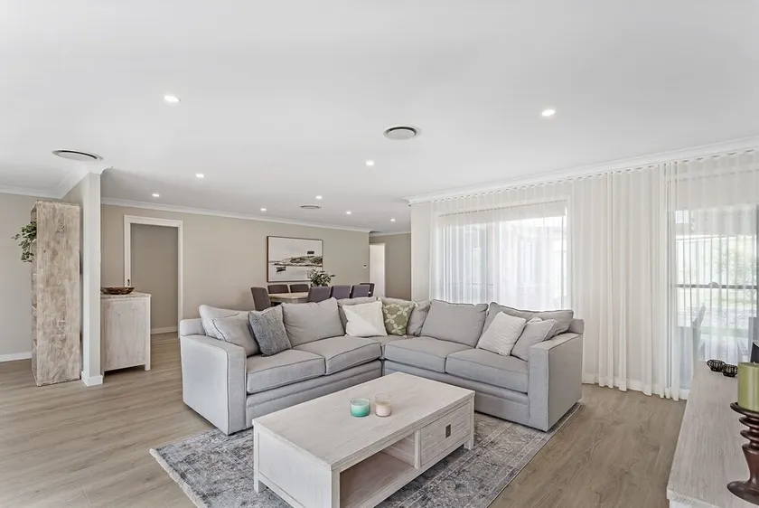 Wirragulla, 10 Marty Avenue - Stylish Modern House with ducted air con & WIFI - Image 1