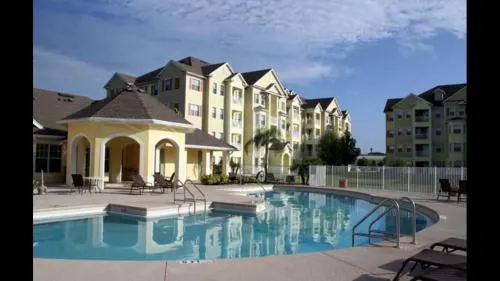 Cane Island Luxury Condo - Image 1