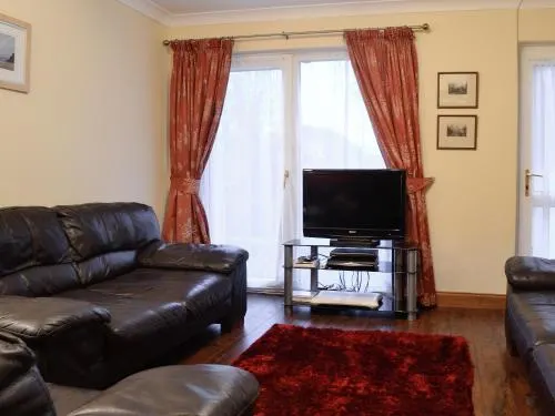 Three Rivers Cottage is situated on the edge of the Brecon Beacons National Park where you can explo - Image 1