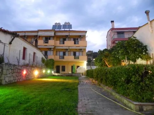 Bellos Apartments - Image 1