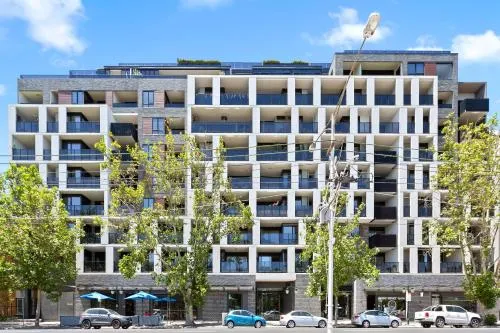 COMPLETE HOST Park View St Kilda - Image 1