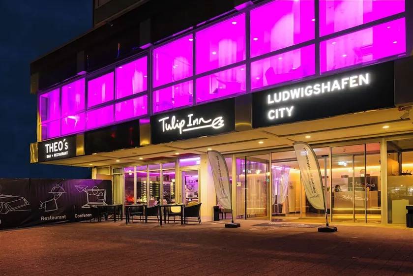 Europa Hotel - Image 1