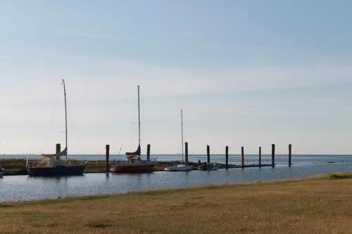 Uns to Hus - Cornils - Image 1