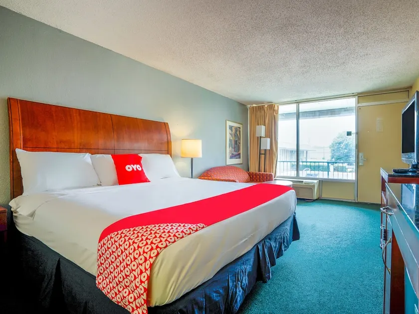Travelodge by Wyndham Henderson - Image 1