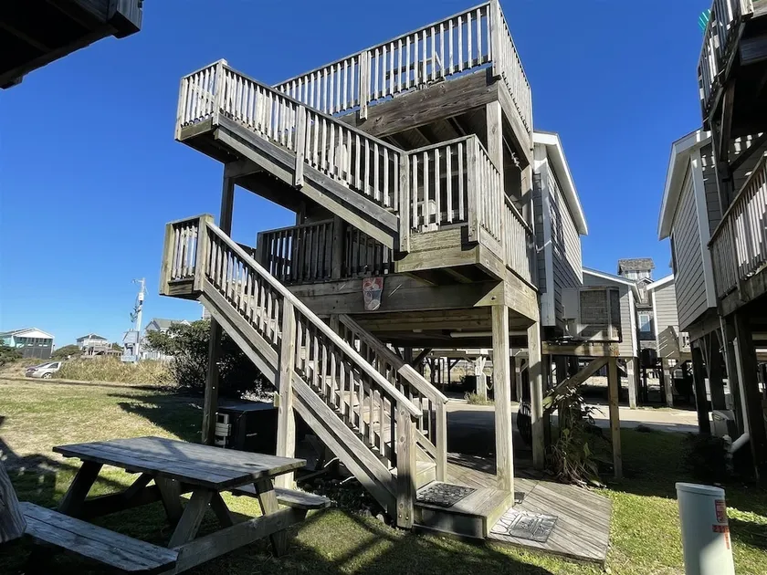 NC 12 56821 21 Condo by RedAwning - Image 1