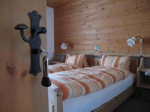 Hotel Alpina - Image 1