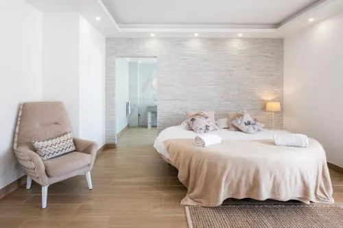 WestSide Beach House - Image 1