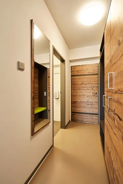 Workers Home - Image 1