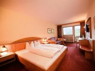 Hotel Waldhof - Image 1