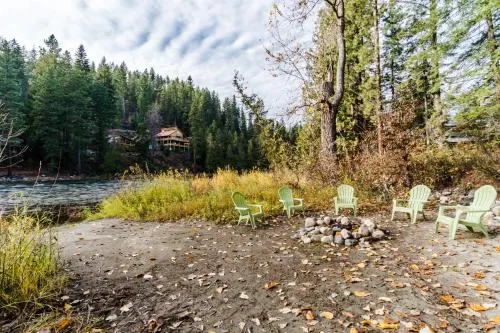 Beach at Rivers Bend Apartment 3 - Image 1