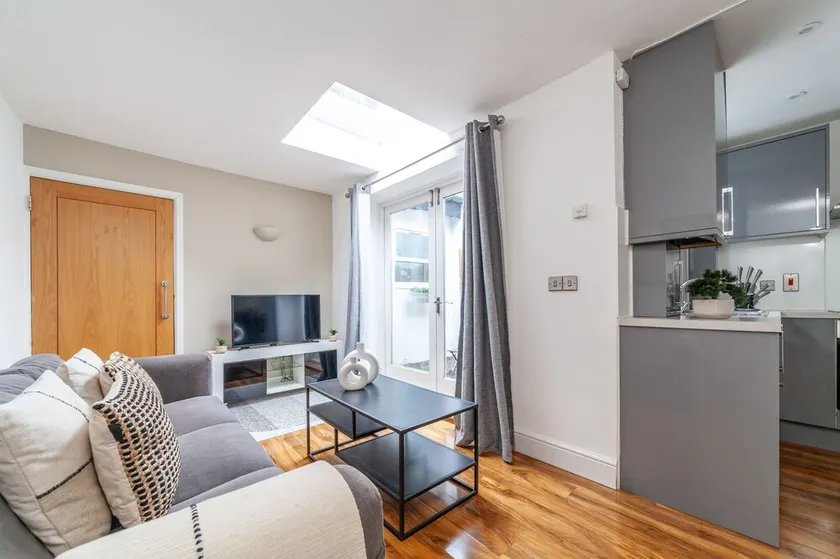 The Hackney Luxury Flats - Image 1