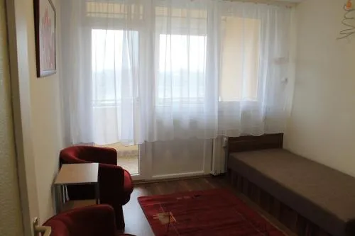 Louis Apartment - Image 1