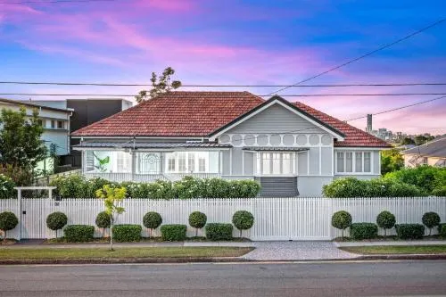 Evandale 1920 s Historic Stunning and Modern home with amazing City views - Image 1