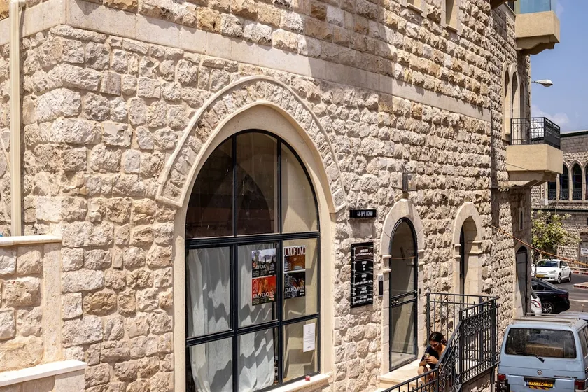 Old Charm & Modern Comfort in Haifa by SeaNRent - Image 1