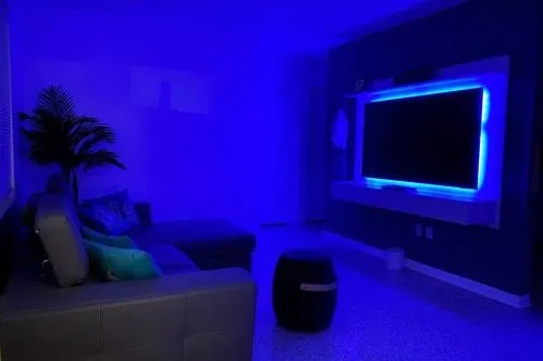 Stayover In Miami Home 2BR 1BTH free parking - Image 1