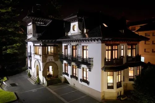 Palacio Arias - Image 1