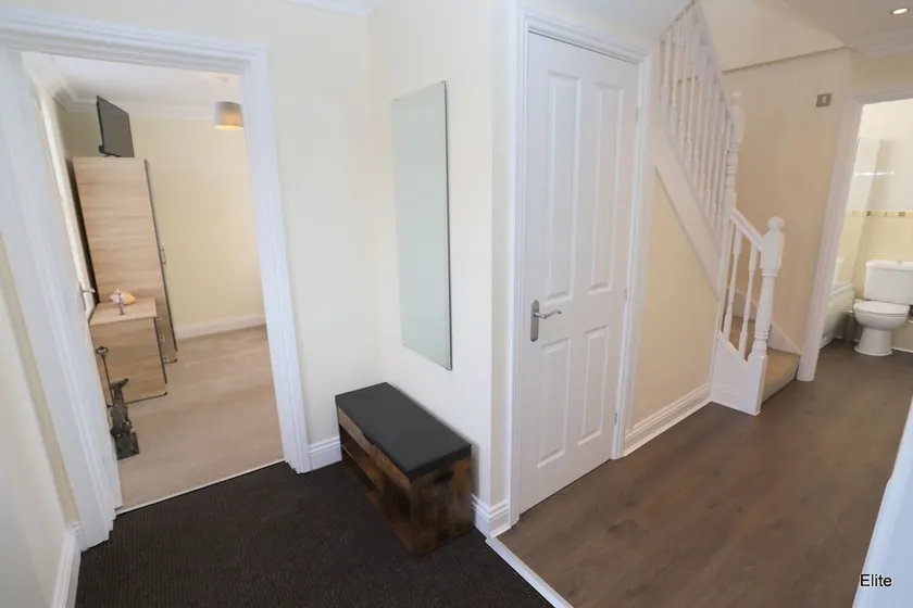 Beautiful 2-bed Sea Front House in Seaham - Image 1