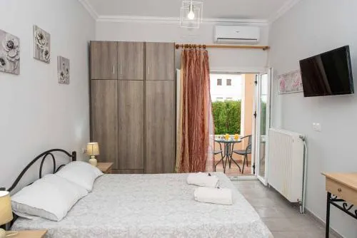 Lollas Studio 1 Acharavi Corfu - Image 1