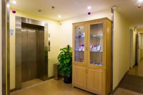 Home Inn Chongqing Shangqing Temple Wenhuagong - Image 1