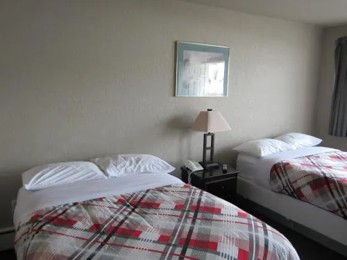 Hideaway Inn - Image 1