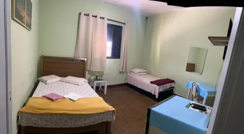 Hotel Shangri-la - Image 1