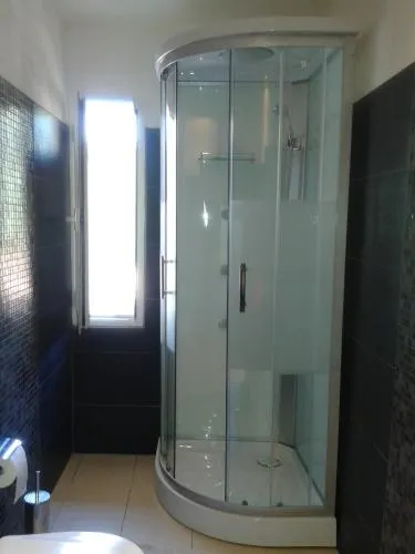 B&B Meddie - Image 1