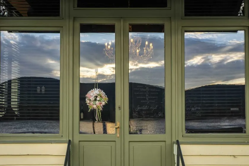 Hotel Var Kastelyszallo - Image 1
