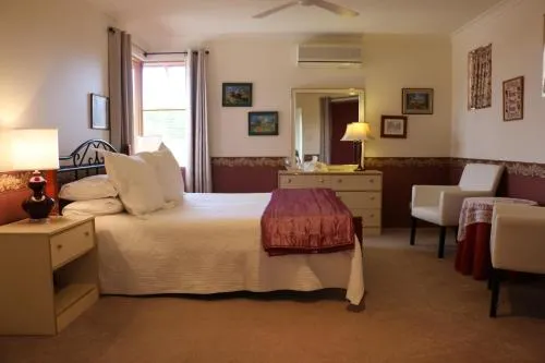 Crossland House - Image 1