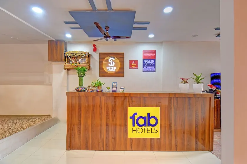 Fabhotel Stay Inn Lodge - Image 1