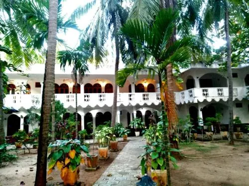 Palm Beach Resort - Image 1