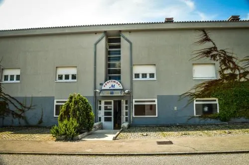 Apartment M - Image 1