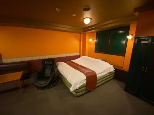Kakamigahara Dolphin Resort - Image 1
