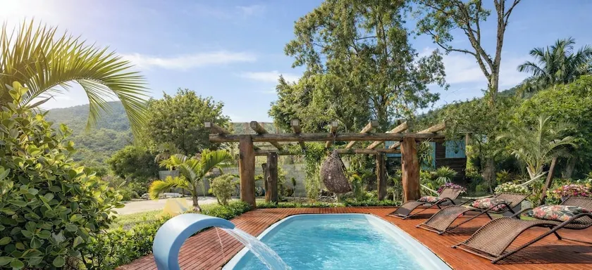 Casa com Piscina em Governador Celso Ramos/SC - Image 1