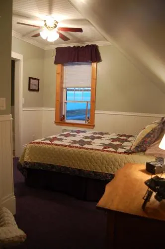 The Yellow Sidecar B&B - Image 1