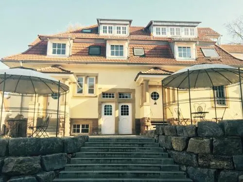 Gasthaus LoewenThor & Hotel Hahn - Image 1