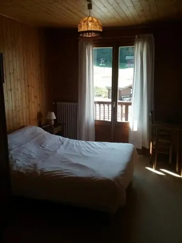 Hotel Restaurant Les Rosieres - Image 1