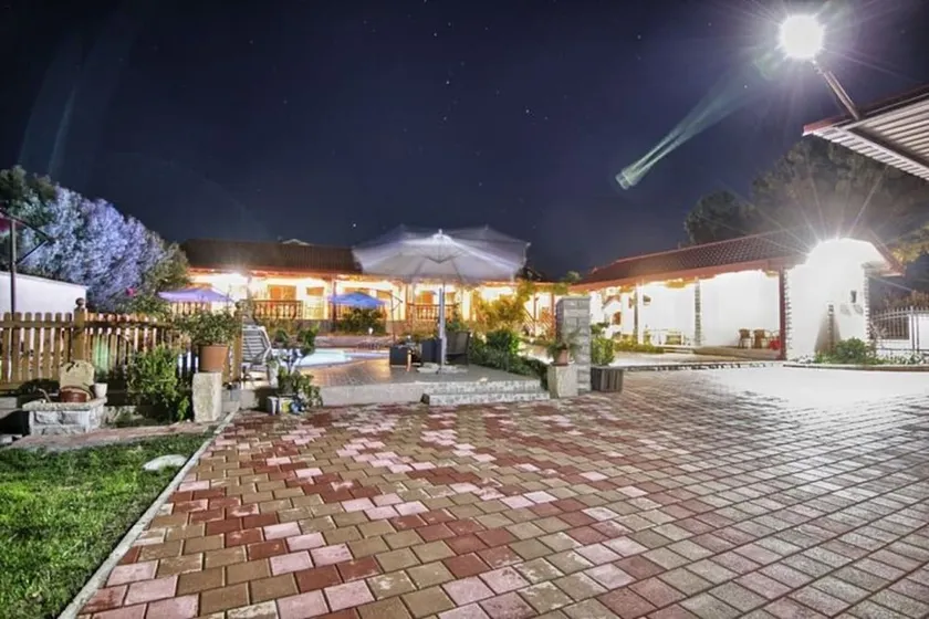 Pleasant Holiday Home in Polača with Swimming Pool - Image 1