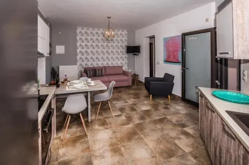 Marelia Luxurius Apartment - Image 1