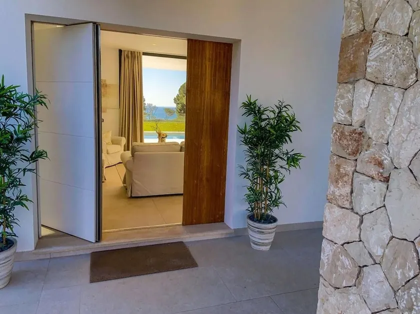Mediterranean Villa Retreat in Llucmajor - Image 1