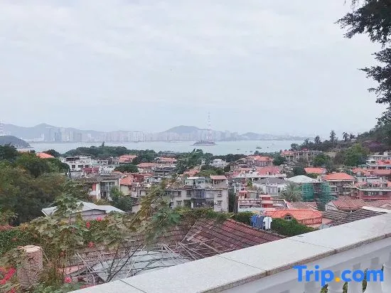 Xinyaqi Sea View Villa - Image 1