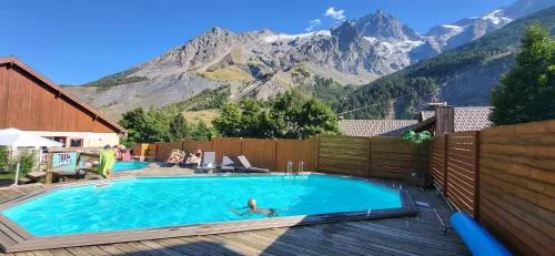 Mountain Lodge in Alps-chez Philippe, Panoramic-Village, Renting, view over Glaciers - Image 1
