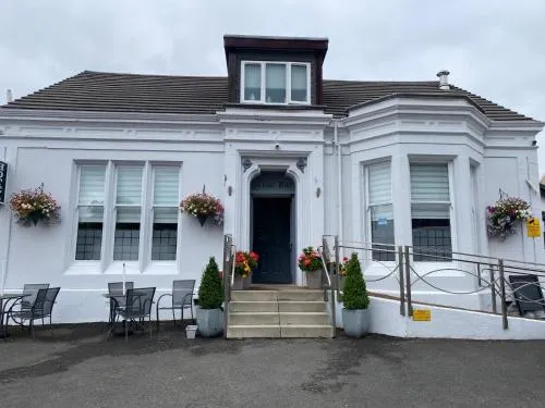 Clydesdale Hotel - Image 1