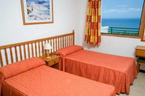 Palmera Mar Apartments - Image 1