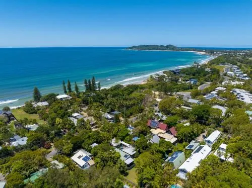 Dreamtime Belongil - house opposite the beach - Image 1