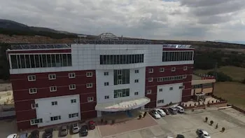 Anvatar Termal Otel - Image 1