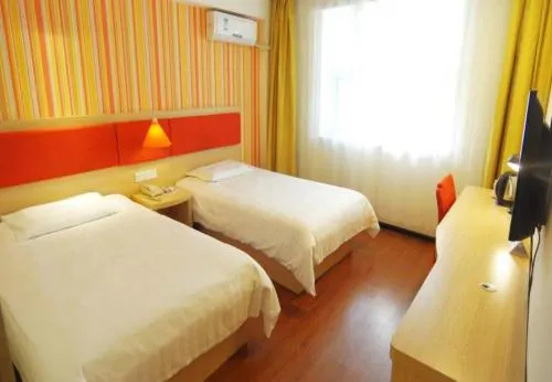 Ni Hao Hotel (Nanning Huochezhan Mingxiu Road) - Image 1