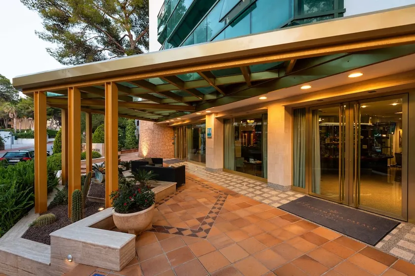 S'Argamassa Palace Suite Hotel - Image 1