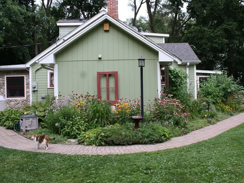 Kettle Moraine Cottage - Image 1